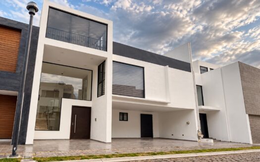 Casa en Venta en Lomas de Angelópolis II Puebla con Roof Garden | $8.5 MDP
