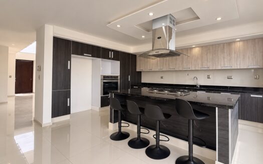 Casa en Venta en Lomas de Angelópolis II Puebla con Roof Garden | $8.5 MDP
