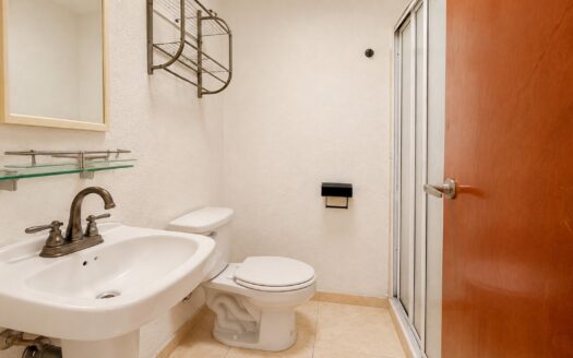 Casa en Venta cerca de Vía Atlixcáyotl y Universidad Anáhuac | 3 Recámaras o Estudio