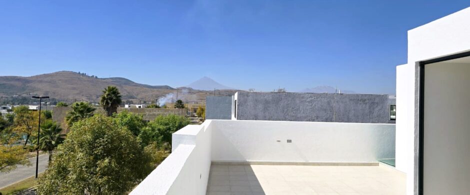 venta casa nueva Parque nayarit Lomas de Angelopolis recamara planta baja y jardin grande