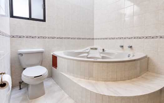 Venta casa jardin grande, 4 recámaras Real de Caballero – la carcaña cholula