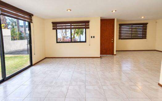 Venta casa jardin grande, 4 recámaras Real de Caballero – la carcaña cholula