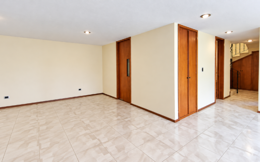Venta casa jardin grande, 4 recámaras Real de Caballero – la carcaña cholula