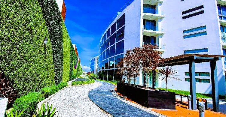 Departamento en Renta en Cumbres Barreal Cholula | 254 m², 2 Niveles y Roof Garden Privado