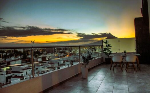 Departamento en Renta en Cumbres Barreal Cholula | 254 m², 2 Niveles y Roof Garden Privado