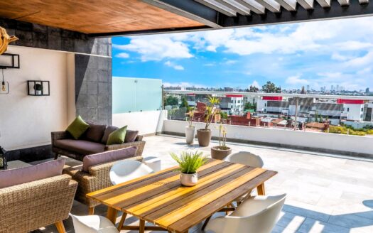 Departamento en Renta en Cumbres Barreal Cholula | 254 m², 2 Niveles y Roof Garden Privado
