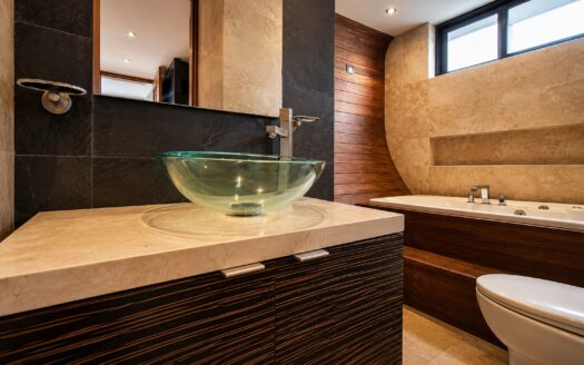 Departamento en Renta en Torre Montage Lomas | 212 m², 3 Suites y Vista a los Volcanes