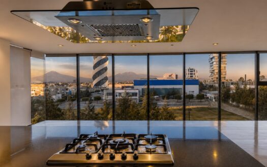 Departamento en Renta en Torre Montage Lomas | 212 m², 3 Suites y Vista a los Volcanes