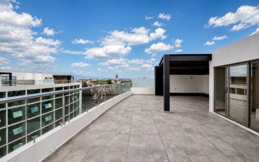 Departamento en Renta en Cumbres Barreal Cholula | 254 m², 2 Niveles y Roof Garden Privado