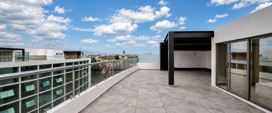 Departamento en Renta en Cumbres Barreal Cholula | 254 m², 2 Niveles y Roof Garden Privado
