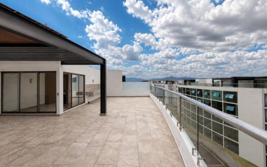 Departamento en Renta en Cumbres Barreal Cholula | 254 m², 2 Niveles y Roof Garden Privado