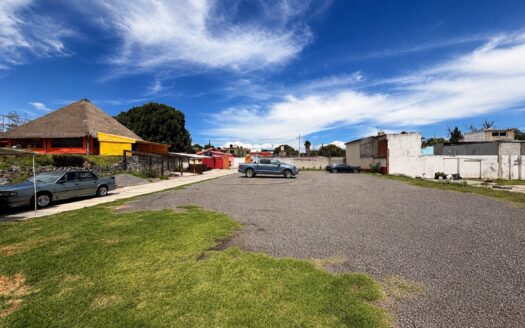 Terreno comercial en venta sobre Blvd. Forjadores Puebla | 3,200 m² en esquina tres frentes