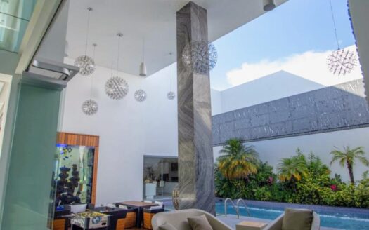 venta casa de lujo Modernista Atlixco Puebla | Propiedad inteligente 4 villas, albercas y energia solar