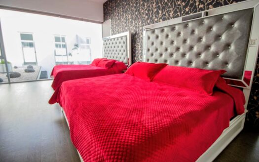 venta casa de lujo Modernista Atlixco Puebla | Propiedad inteligente 4 villas, albercas y energia solar