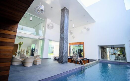 venta casa de lujo Modernista Atlixco Puebla | Propiedad inteligente 4 villas, albercas y energia solar